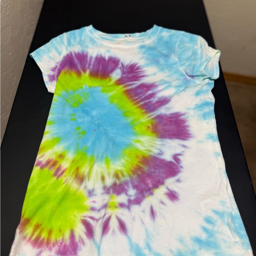 Universal Thread Tie-Dye T-Shirt - Blue, Purple, Green Girls XS **READ DESC**